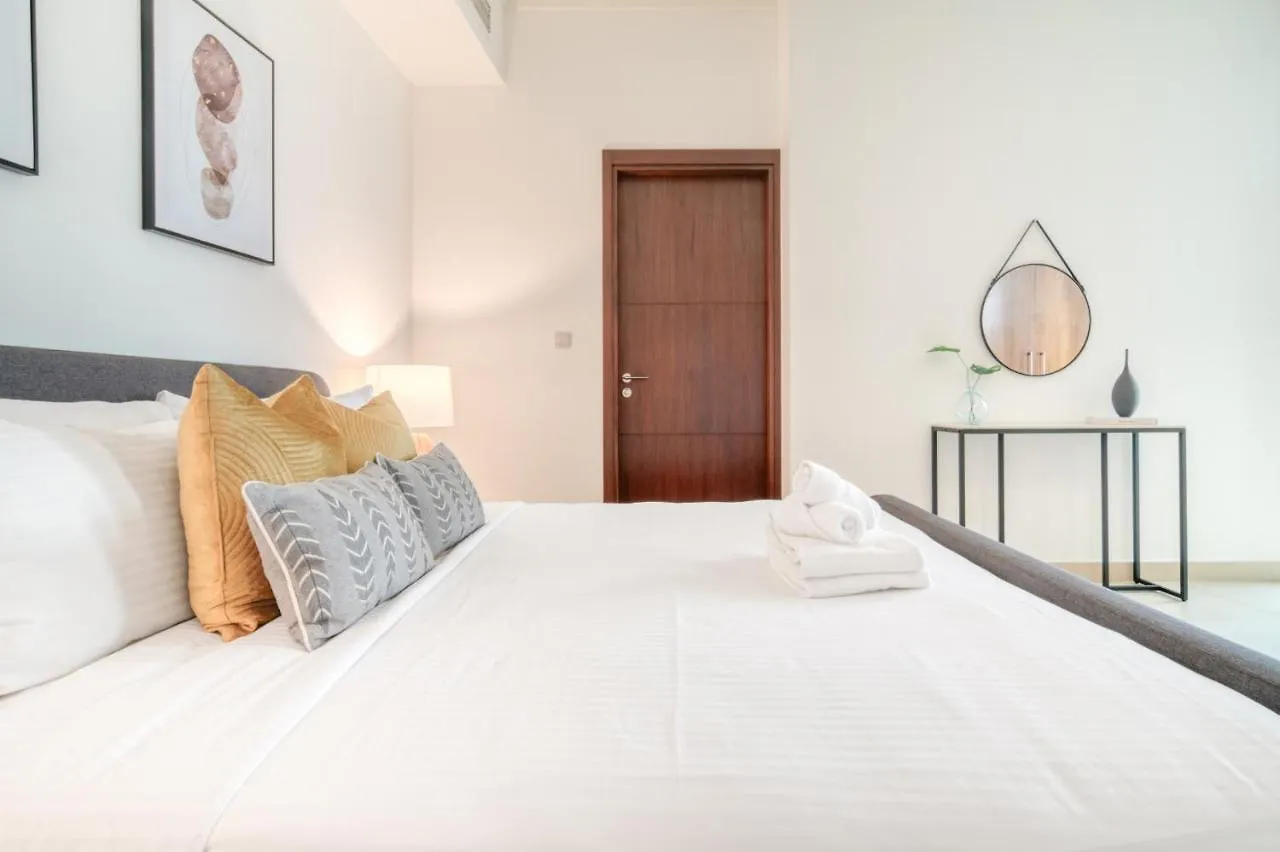 Burj Vista Tower 1 - City View, Downtown Dubai - Mint Stay 0*,