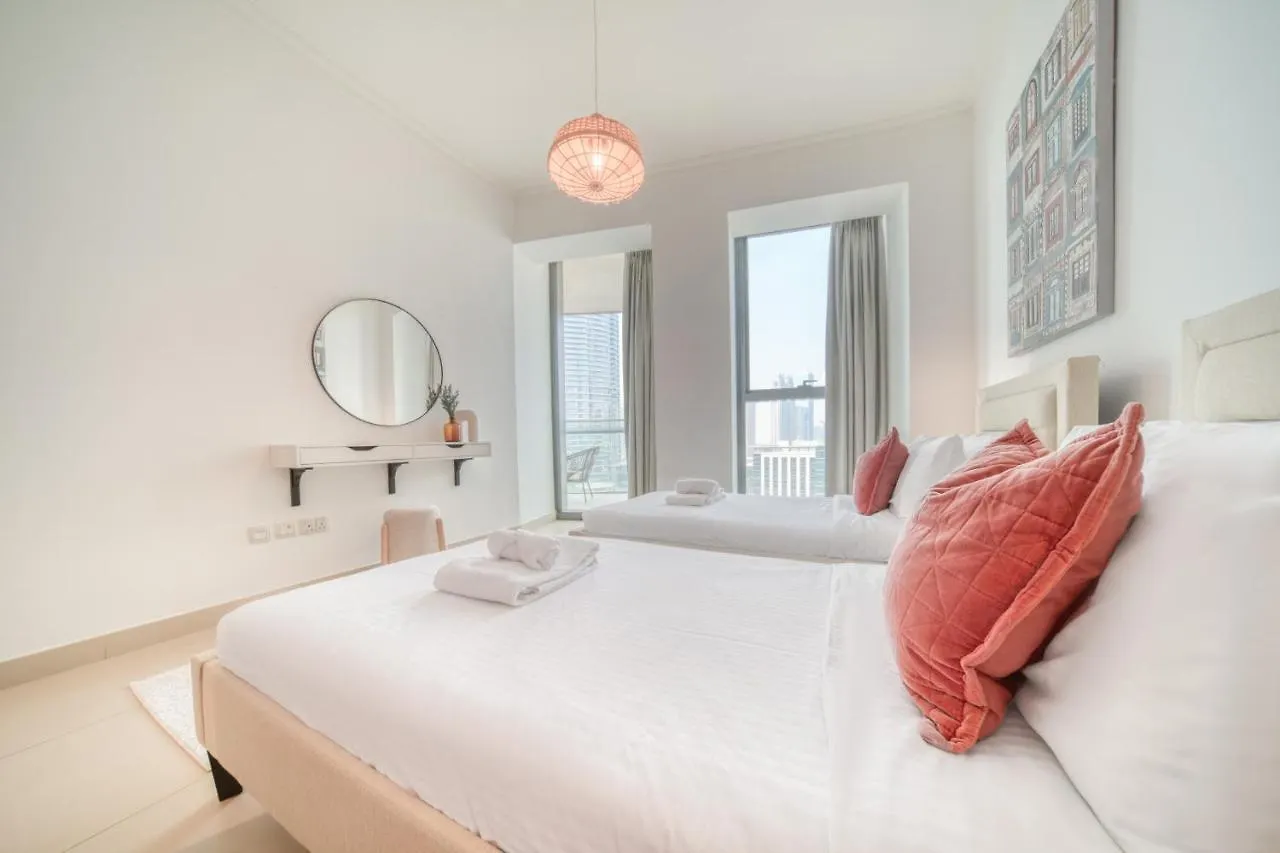 Burj Vista Tower 1 - City View, Downtown Dubai - Mint Stay Apartment